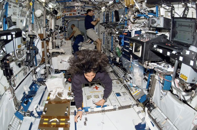Astronaut Cuts Her Hair in Space for Charity
